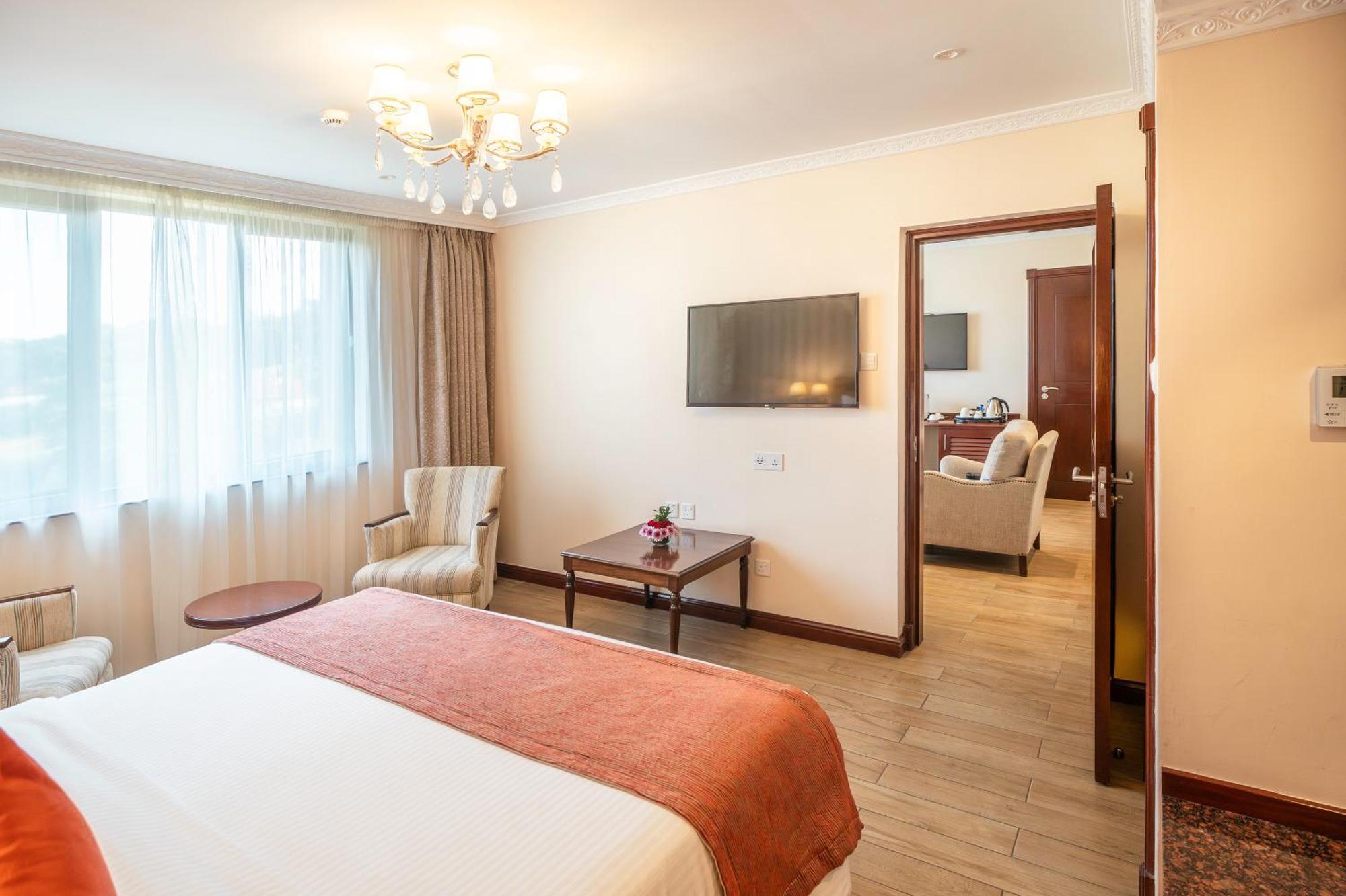 Sarova Woodlands Hotel And Spa Накуру Экстерьер фото