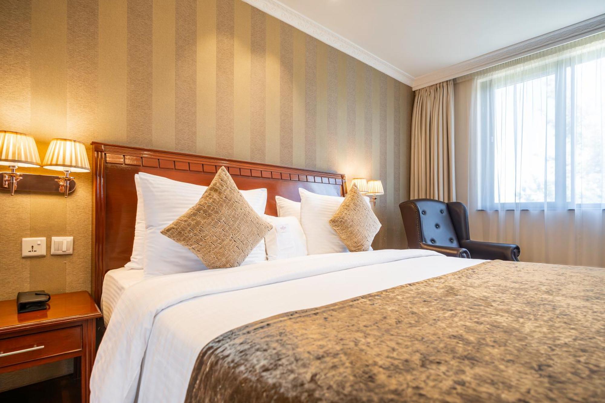 Sarova Woodlands Hotel And Spa Накуру Экстерьер фото